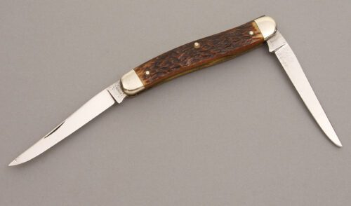 Remington Knives R4593 Muskrat with Jigged Bone Scales handle material - Obverse Side - Item #KLC08310