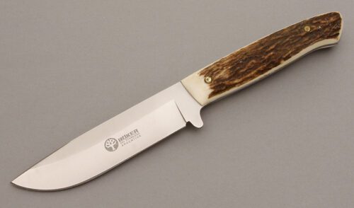 Boker Knives Hunter with Stag Scales handle material - Obverse Side - Item #KLC08360
