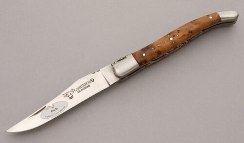 Laguiole Knives En Aubrac Slip Joint with Thuya Wood Scales handle material - Obverse Side - Item #KLC08627