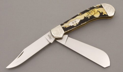 Case/David Yellowhorse Grizzly Saddlehorn with Antique Bone Scales handle material - Obverse Side - Item #KLC08783