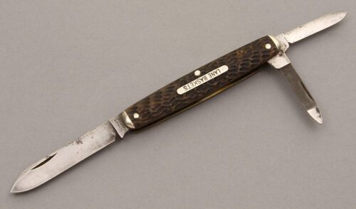 Schrade Cutlery Small Whittler with Jigged Bone Handle Scales handle material - Obverse Side - Item #KLC08840