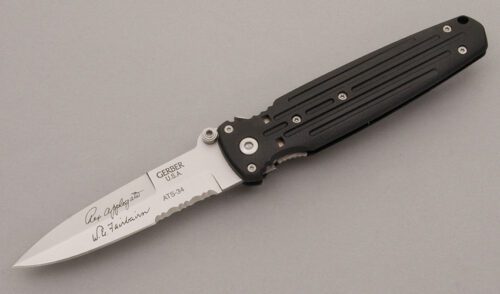 Gerber Knives Covert Linerlock with Glass Filled Nylon Handle handle material - Obverse Side - Item #KLC08925