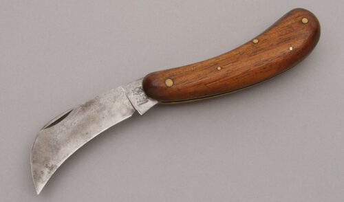 Kunde & Cie Hawkbill with Wood Scales handle material - Obverse Side - Item #KLC08940
