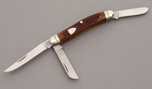Schrade Walden Sowbelly with Amber Jigged Bone Scales handle material - Obverse Side - Item #KLC09032