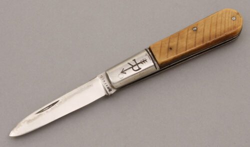 John Russell Co. Barlow with Sawcut Bone Handle Scales handle material - Obverse Side - Item #KLC09074