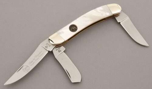 Hen & Rooster Model 283 Sowbelly with Mother of Pearl Scales handle material - Obverse Side - Item #KLC09341