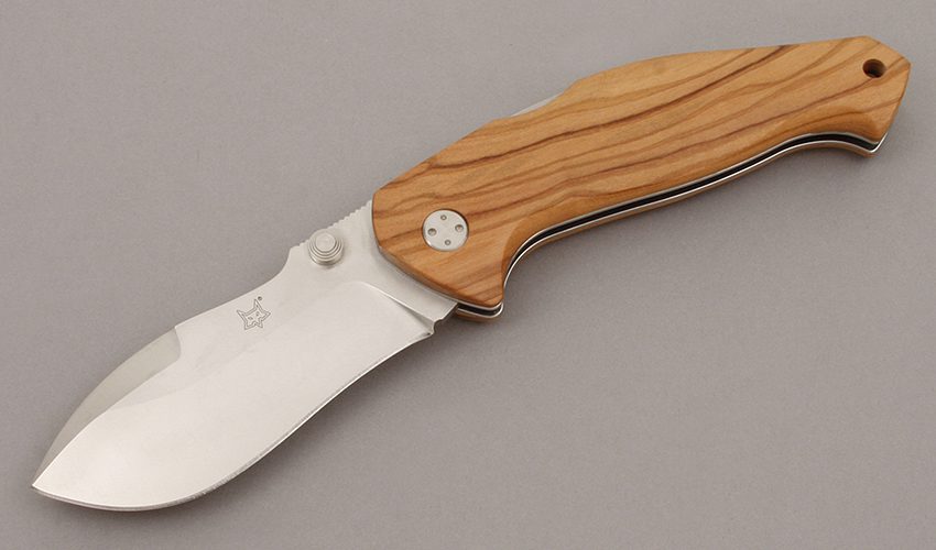 Fox Cutlery Mojo Lockback with Olive Wood Handle Scales handle material - Obverse Side - Item #KLC09386