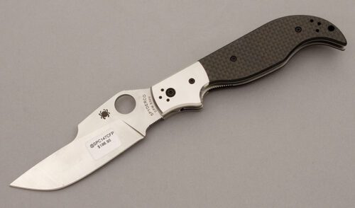 Spyderco Knives Navaja Linerlock with Textured Carbon Fiber Scales handle material - Obverse Side - Item #KLC09406