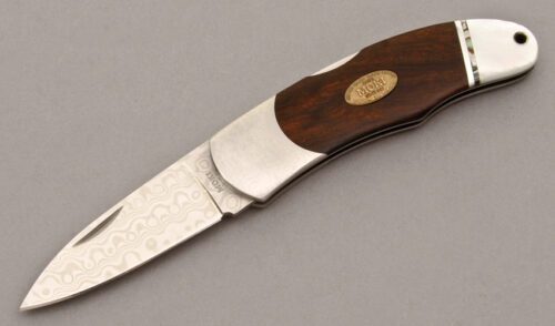 Moki Knives Clio Lockback with Desert Ironwood Scales handle material - Obverse Side - Item #KLC09590