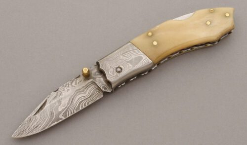 Unknown Maker Lockback Folder with White Bone Scales handle material - Obverse Side - Item #KLC09671