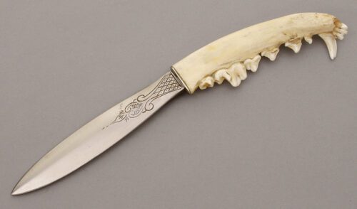 Roy Carter Double Edge Dagger with Coyote Jaw Bone Handle handle material - Obverse Side - Item #KLC09779