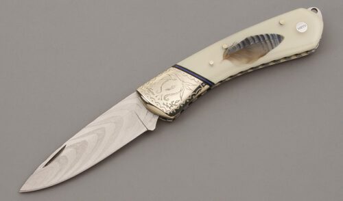 Neito Knives ART-2 with Resin & Blue Jay Feathers handle material - Obverse Side - Item #KLC09885