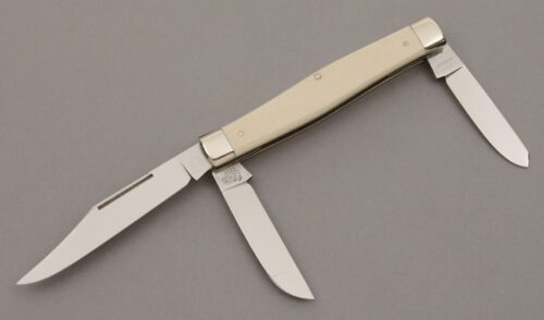 Hen & Rooster 111th Anniversary Stockman with Ivory Handle Scales handle material - Obverse Side - Item #KLC09909