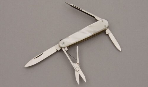 Hen & Rooster Lobster Pen Knife with Mother of Pearl Scales handle material - Obverse Side - Item #KLC09911