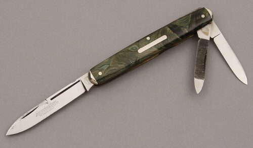 Remington UMC R6225 Three Blade Whittler with Green Pyremite handle material - Obverse Side - Item #KLC09984