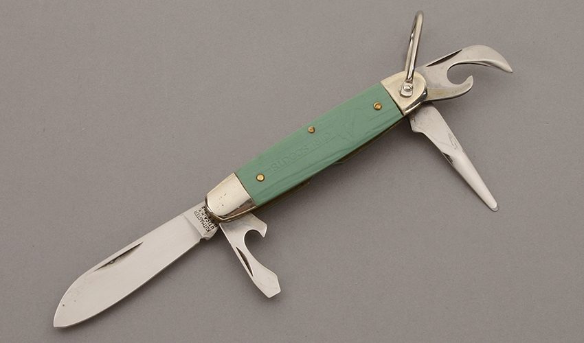 Kutmaster Girl Scout Knife with Green Molded Plastic Scales handle material - Obverse Side - Item #KLC10255