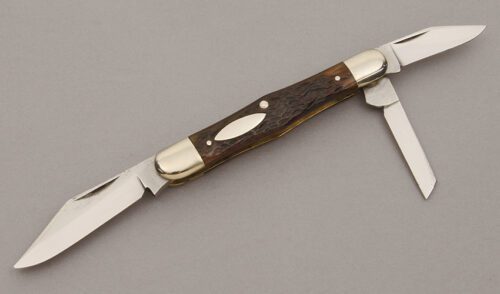 Cattaraugus Cutlery 32659 Swell Center Whittler with Brown Jigged Bone Scales handle material - Obverse Side - Item #KLC10622
