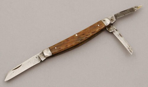 Cattaraugus Cutlery Congress Whittler with Jigged Bone Scales handle material - Obverse Side - Item #KLC10723