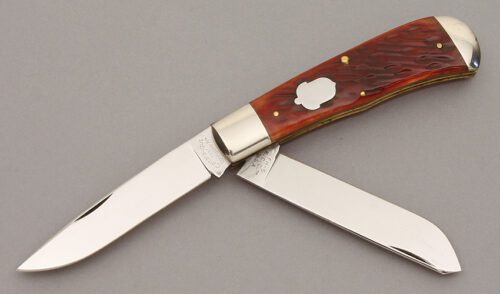 Cattaraugus Cutlery USFH-5 American Trapper with Brown Jigged Bone Scales handle material - Obverse Side - Item #KLC10853