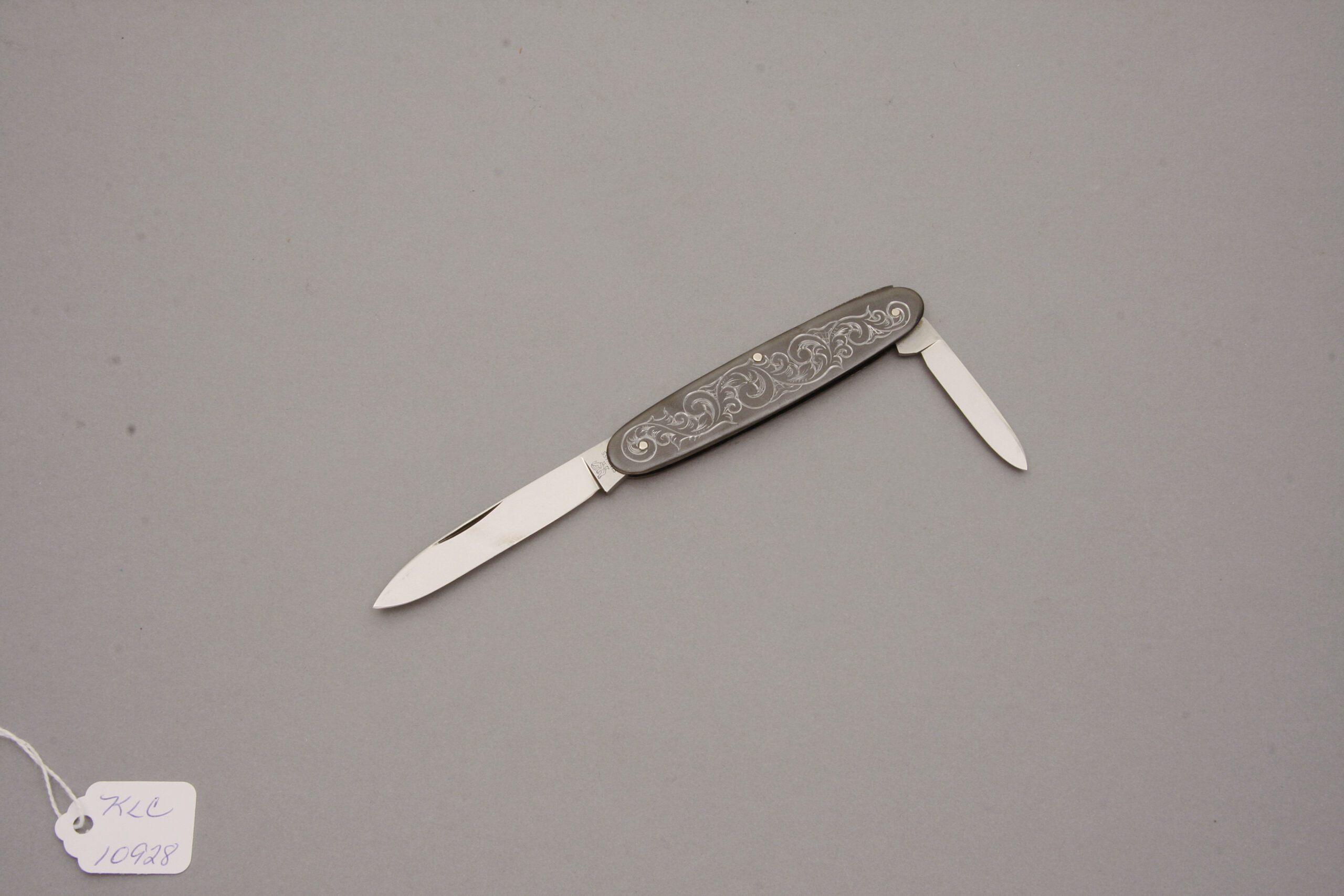 Hen & Rooster Two Blade Gents Folder with Steel Handle handle material - Obverse Side - Item #KLC10928