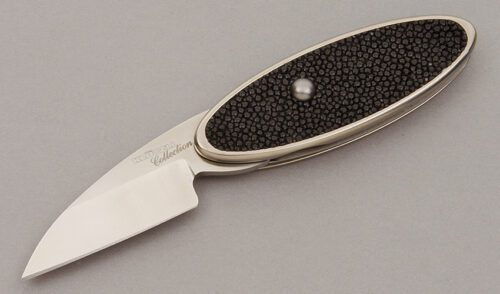 Klotzli Knives Manta 05 Linerlock Folder with Titanium Frame handle material - Obverse Side - Item #KLC11041