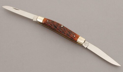 Cattaraugus Cutlery KCC CM-16 Muskrat with Brown Jigged Bone Scales handle material - Obverse Side - Item #KLC11154