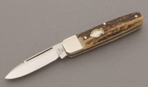 Hen & Rooster CM-6 Straight Arrow Coffin Jac with Stag Handle Scales handle material - Obverse Side - Item #KLC11156