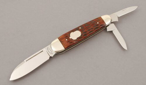 Cattaraugus Cutlery KCC CM-14 Sleeveboard Whittler with Brown Jigged Bone Scales handle material - Obverse Side - Item #KLC11161