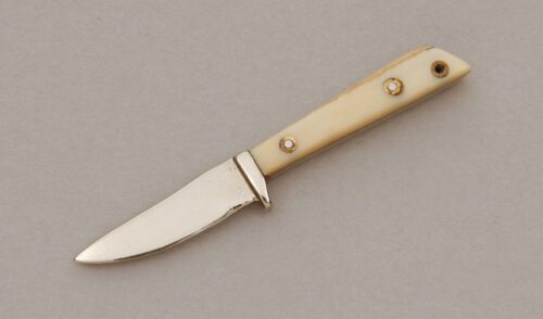 Unknown Maker Miniature Red Watson Hunter with Fossil Ivory Scales handle material - Obverse Side - Item #KLC11300