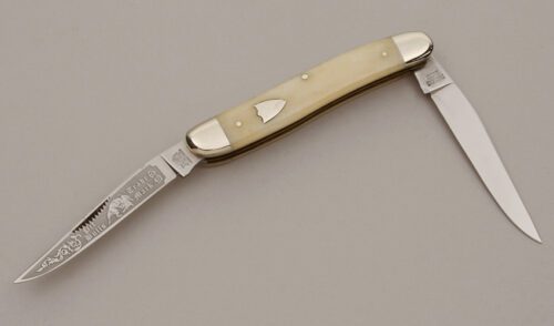 Bulldog Knives Muskrat with Smooth White Bone Scales handle material - Obverse Side - Item #KLC11364