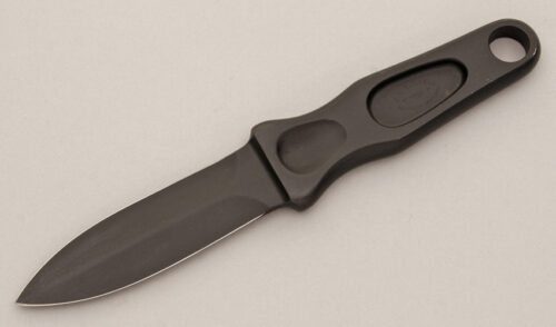 A.G. Russell 1977 Sting 1A with Black Coated handle material - Obverse Side - Item #KLC11448