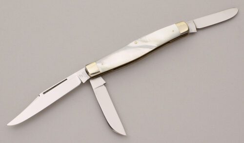 Hen & Rooster Large Serpentine Stockman with Mother of Pearl Scales handle material - Obverse Side - Item #KLC11894