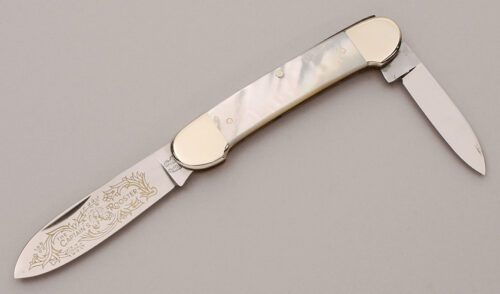 Fight'n Rooster Two Blade Canoe with Mother of Pearl handle material - Obverse Side - Item #KLC12150