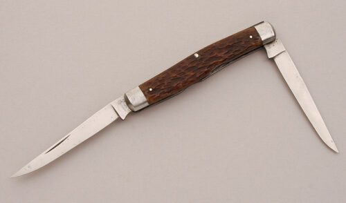 Remington Knives R4593 Muskrat with Jigged Bone Scales handle material - Obverse Side - Item #KLC12341