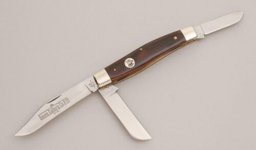 Queen Cutlery Cattle King Stockman with Walnut Wood Handle Scales handle material - Obverse Side - Item #KLC12728