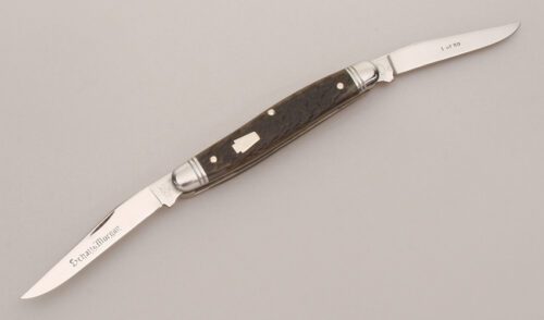 Schatt & Morgan Model #66 Muskrat with Brown Jigged Bone Scales handle material - Obverse Side - Item #KLC12789