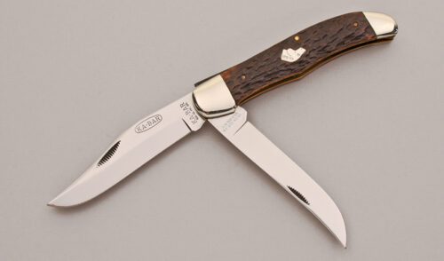 Ka-Bar Knives Dog Head Clasp Folding Hunter with Brown Jigged Bone Scales handle material - Obverse Side - Item #KLC12900
