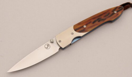 William Henry Knives T10 A Linerlock Folder with Amber Jigged Bone Scales handle material - Obverse Side - Item #KLC12901