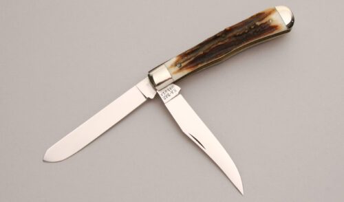 Ka-Bar Knives 1195 Trapper with Stag Handle Scales handle material - Obverse Side - Item #KLC12922
