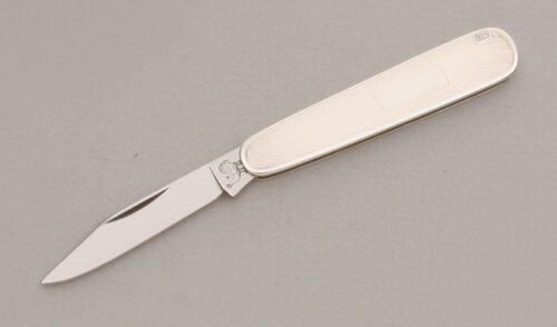 Hen & Rooster Model 104 Baby Barlow with 925 Sterling Silver Scales handle material - Obverse Side - Item #KLC13389
