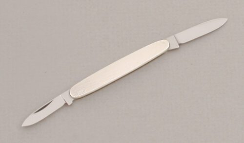 Hen & Rooster Model 330 Pen Knife with 925 Sterling Silver Scales handle material - Obverse Side - Item #KLC13390