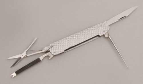 Hen & Rooster Fly Fishing Knife with Stainless Steel Frame handle material - Obverse Side - Item #KLC13391