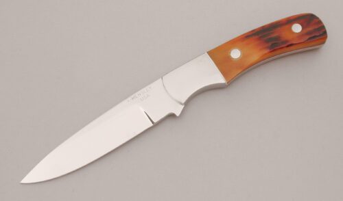 Wayne Hensley Hunter with Amber Jigged Bone Scales handle material - Obverse Side - Item #KLC13407