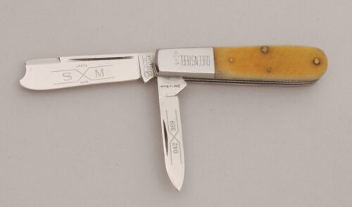 Schatt & Morgan 042369 Razor Barlow with Yellow Sawcut Bone Scales handle material - Obverse Side - Item #KLC13418
