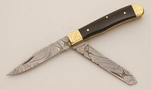 Unknown Maker Damascus Trapper with Smooth Buffalo Horn Scales handle material - Obverse Side - Item #KLC14532