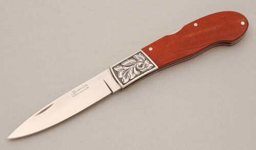Leon J Thompson Lockback Folder with Rosewood Scales handle material - Obverse Side - Item #KLC14703