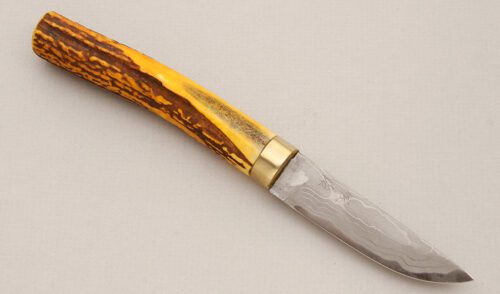 Unknown Maker Japanese Hunter with Amber Stag Handle handle material - Obverse Side - Item #KLC14746