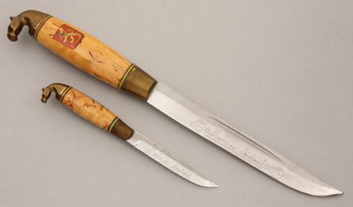 Onni Makipelkola Double Set with Curly Birch Handles handle material - Obverse Side - Item #KLC14803