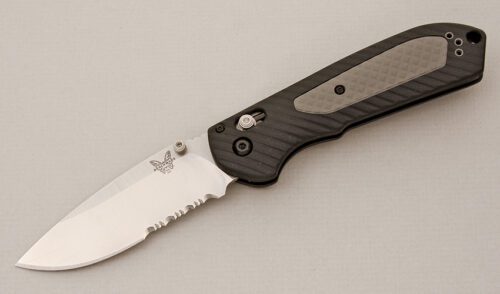 Benchmade Knives Freek Combo Edge with Black Versaflex Overmold handle material - Obverse Side - Item #KLC14814