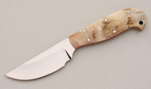 Al Eaton Small Hunter with Sheep Horn Scales handle material - Obverse Side - Item #KLC14884